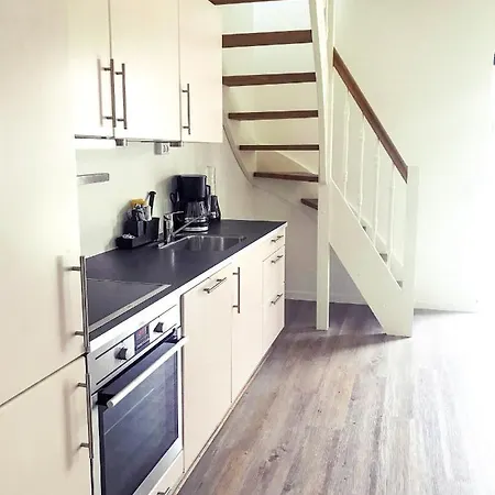 Adnana - Living - Yellow Apartamento